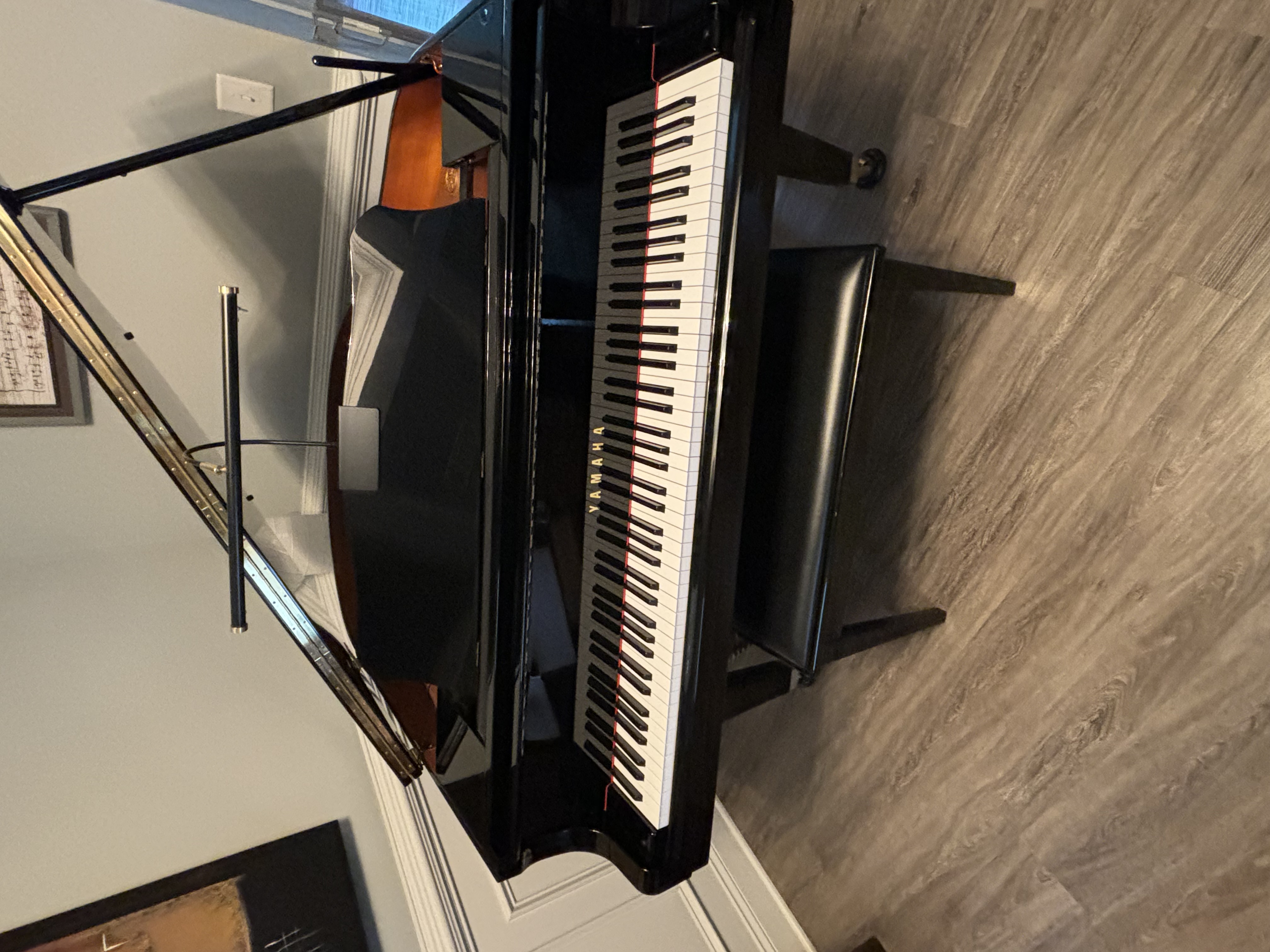 Yamaha Piano 5' LIKE NEW no scratches