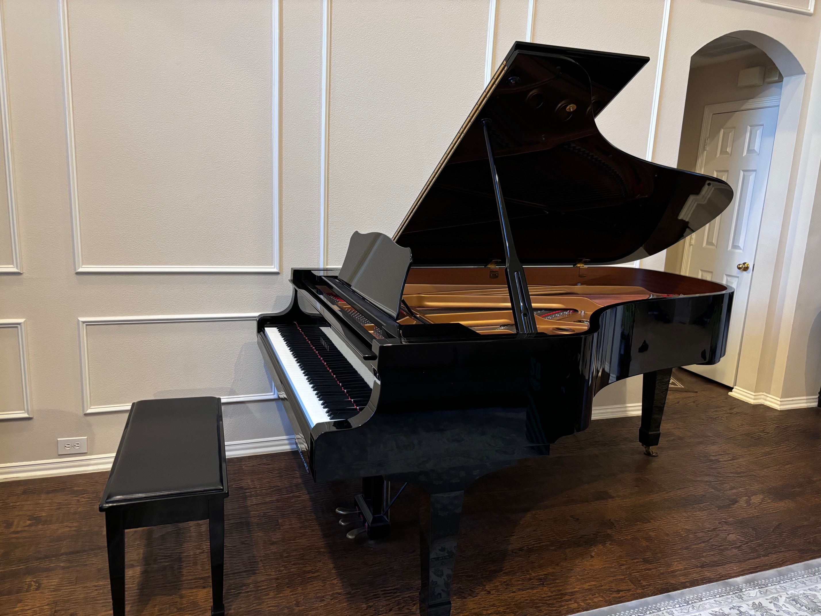 Yamaha C7 Grand Piano