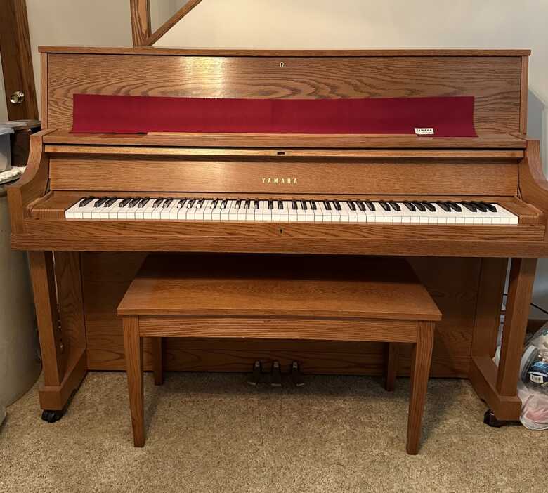 Beautiful P22 Yamaha Upright piano