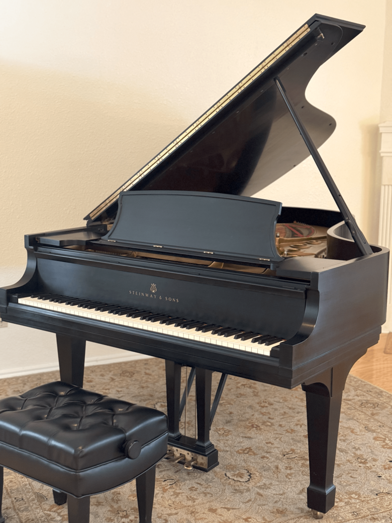 Stunning Steinway B 6'11 Grand in Satin Ebony