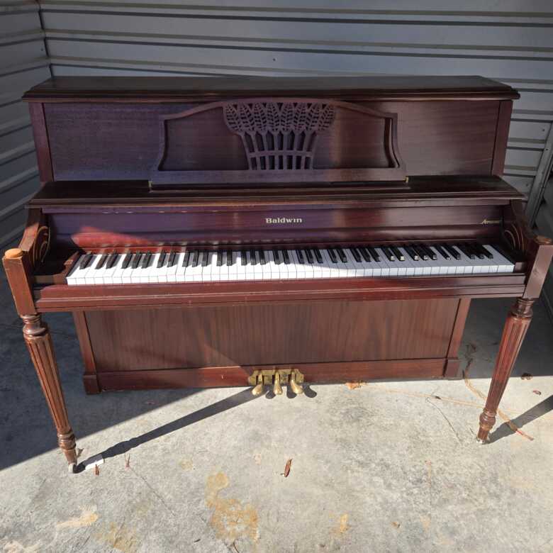 Baldwin Studio Upright Piano, Model 2090 Mahogany, 45"(1996)