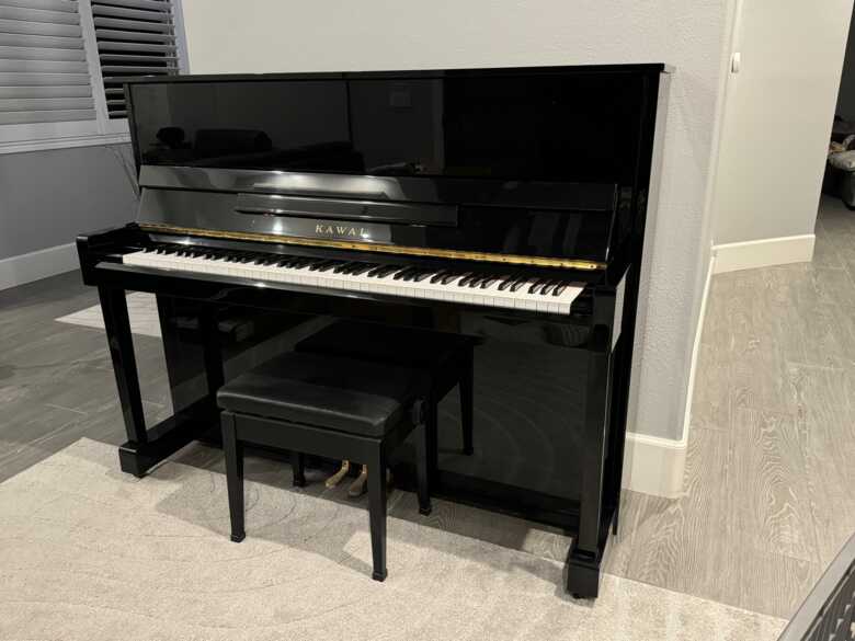 Absolutely Beautiful Black Kawai Piano 