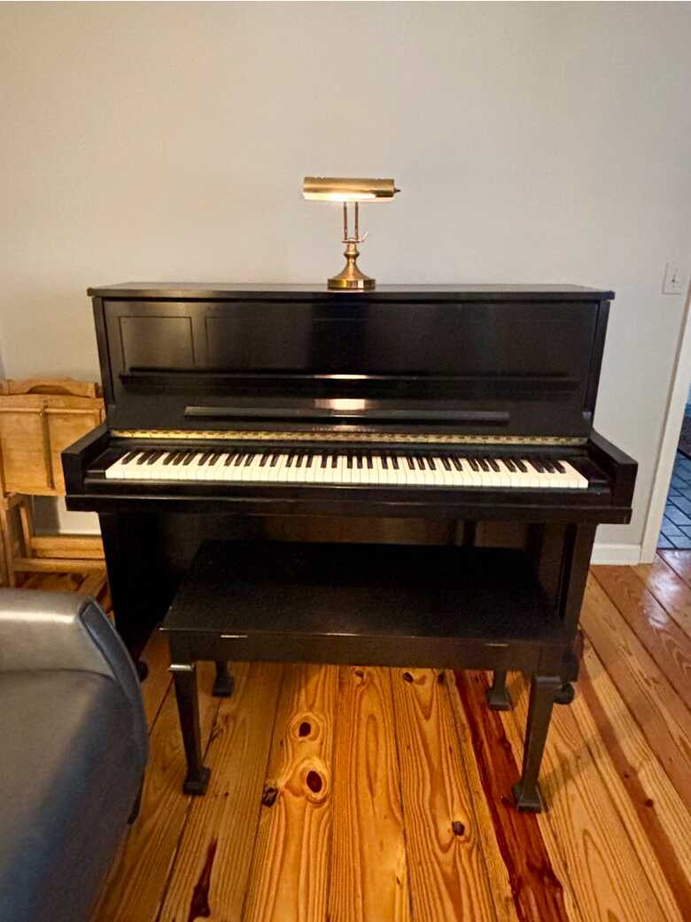 1976 Steinway & Sons 45 - Excellent Condition, Rich Tone