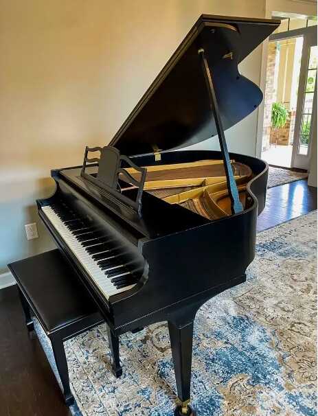 Howard Cincinnati 4'7 Baby Grand Piano by Baldwin