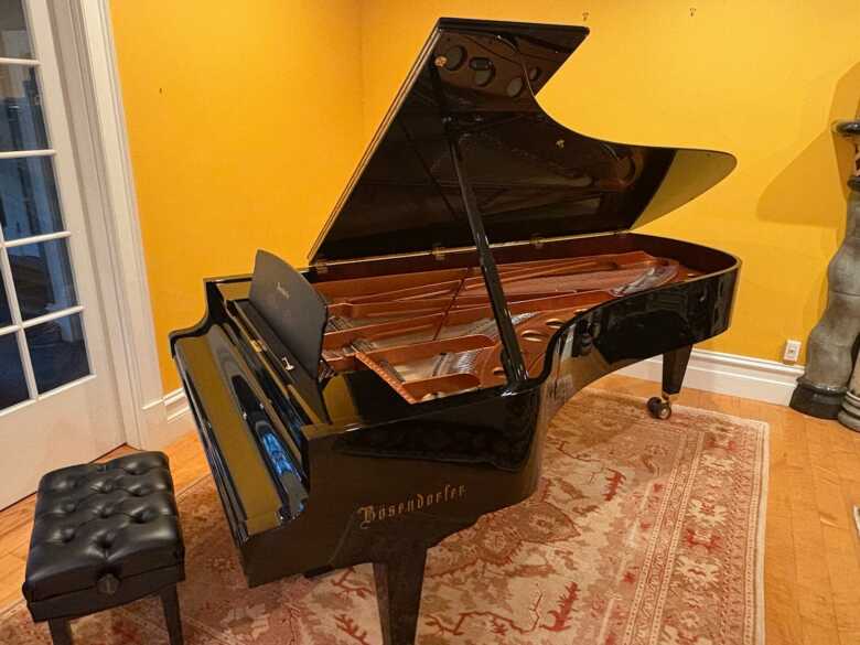 Barely used Fantastic Bösendorfer Concert Grand