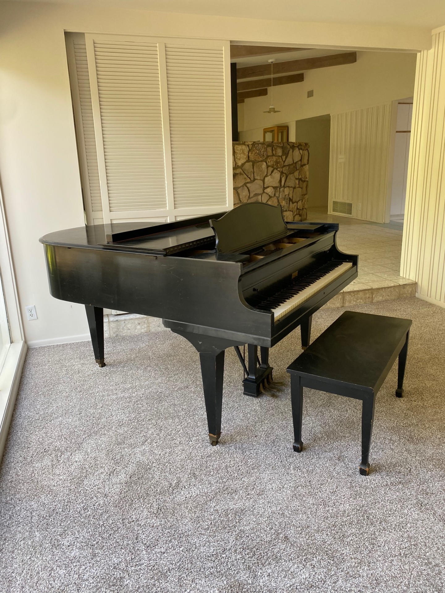 Bush and Gerts Baby Grand