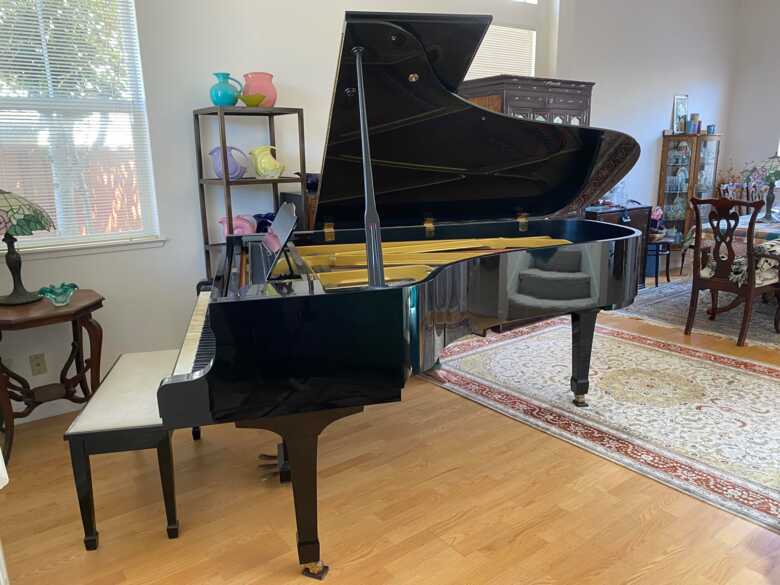 Yamaha C7 Concert Grand Piano with Ivory Keytops