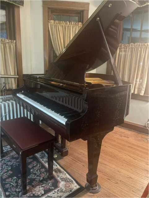 Washburn Baby Grand Mahogany in Good Condition