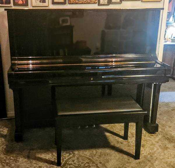 Lovely Yamaha U3 Upright