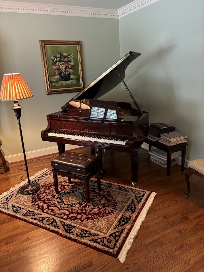 Yamaha C2 Grand Piano