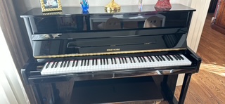 Hobart M. Cable piano ( great condition) barely played  