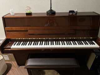 Kawai upright piano in great condition 