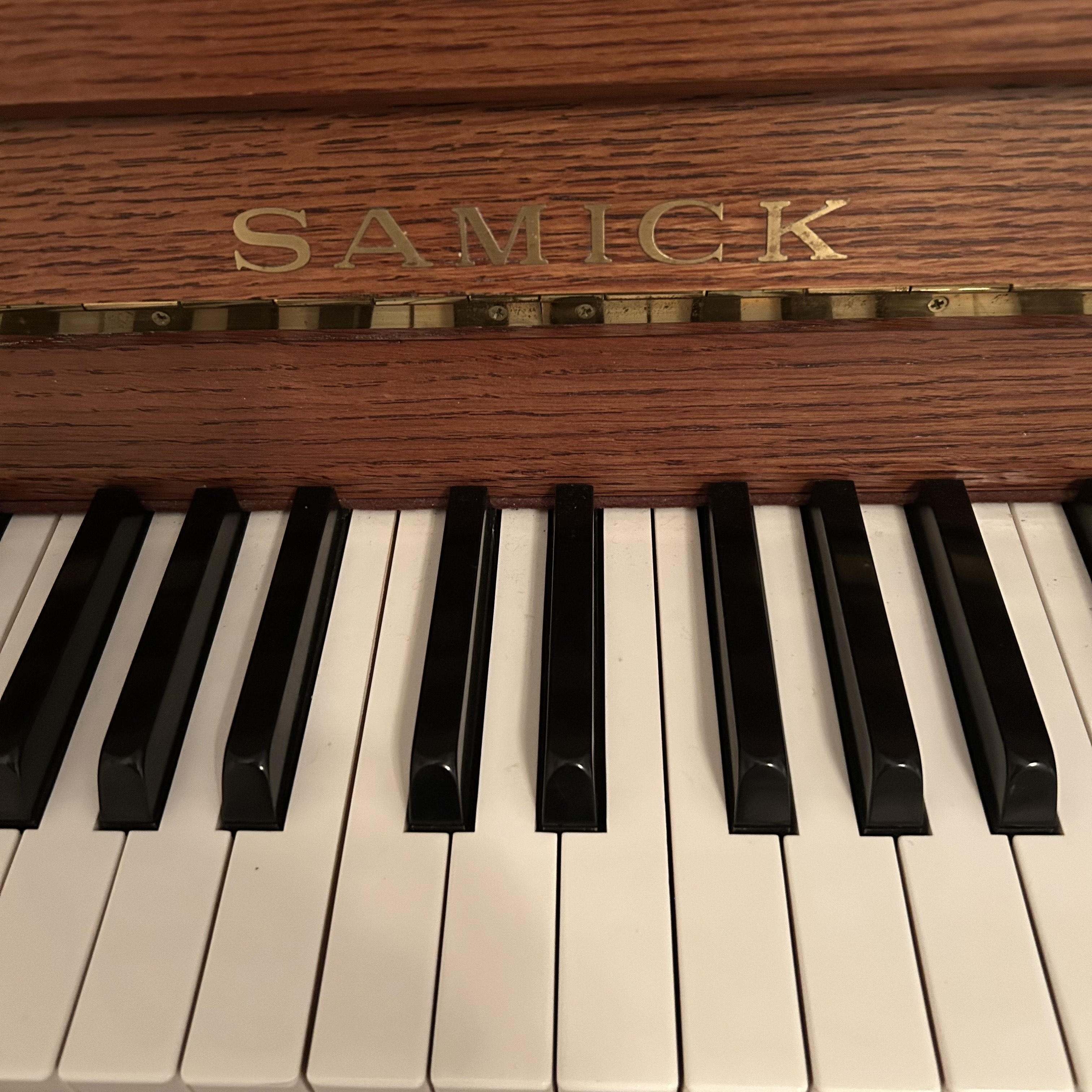 Samick Upright