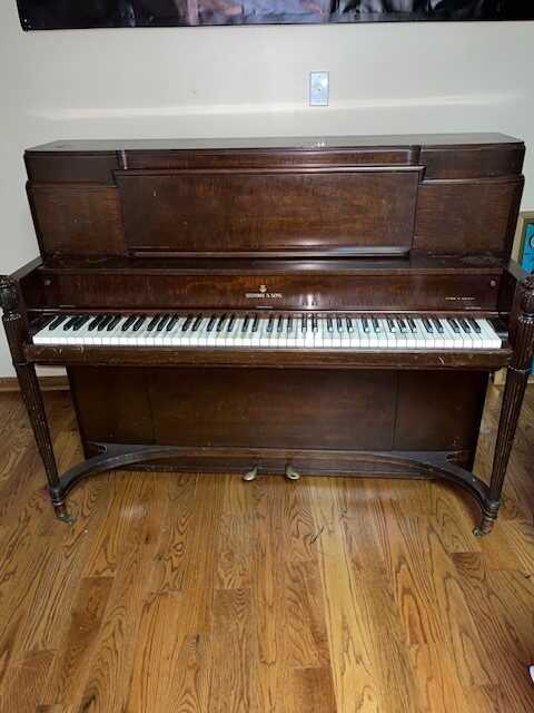 1943 Steinway upright in good condition