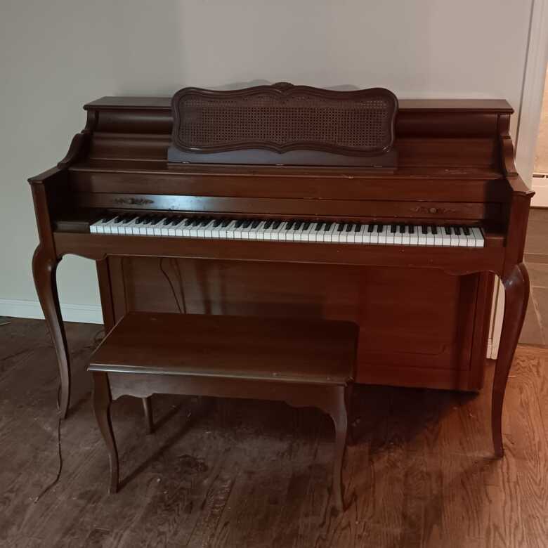 Baldwin Spinet 