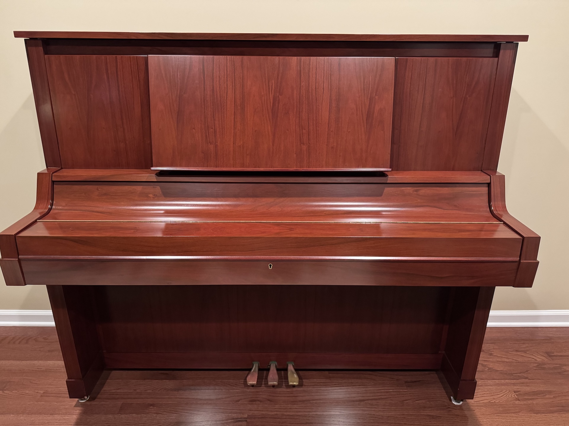 Yamaha 52" Upright - Model W101