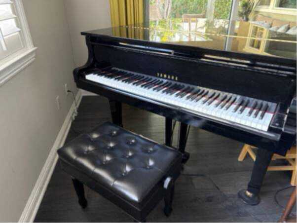 Baby Grand Yamaha G1