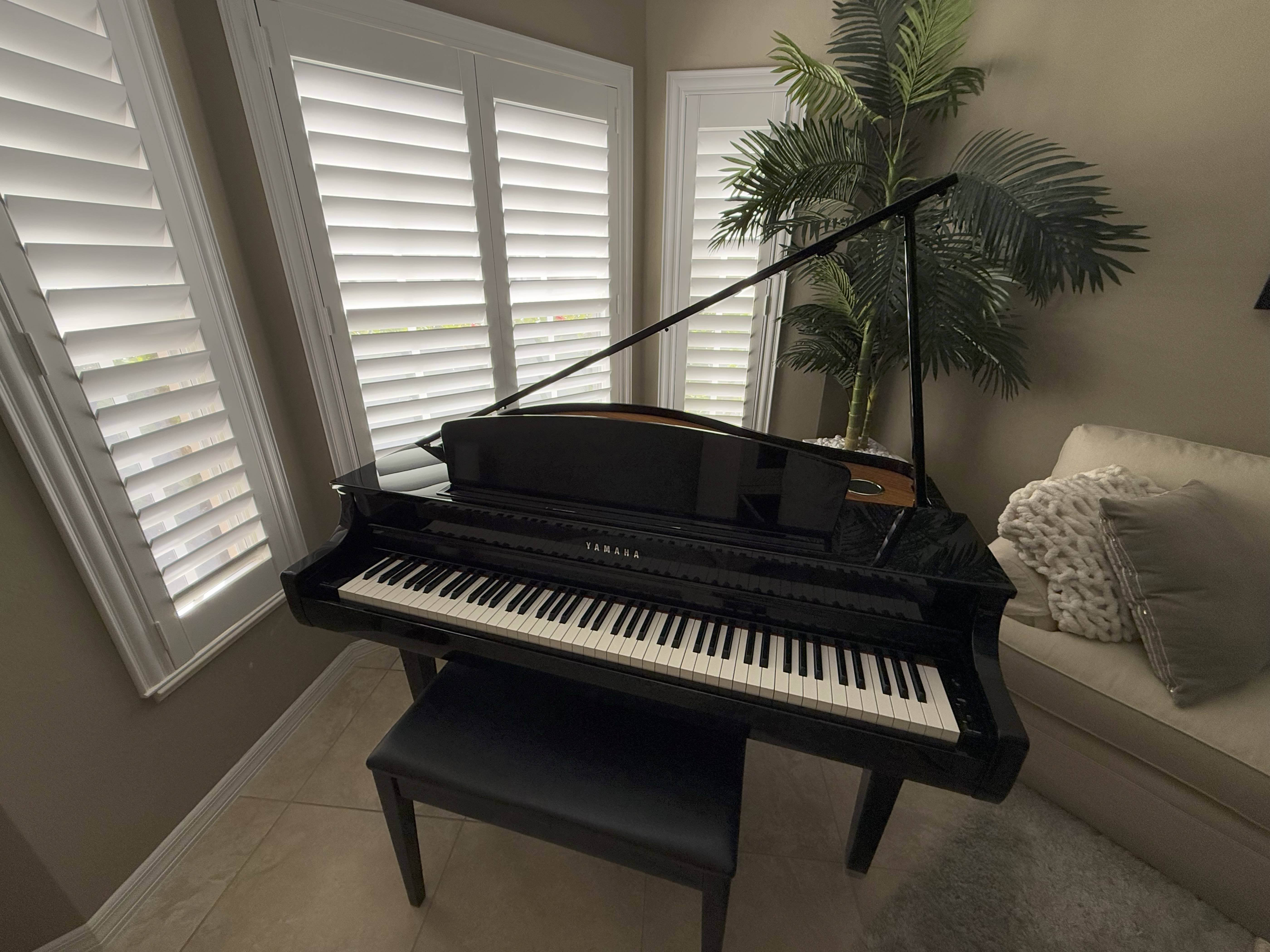 Yamaha Clavinova Digital Baby Grand Piano  - Polished Ebony