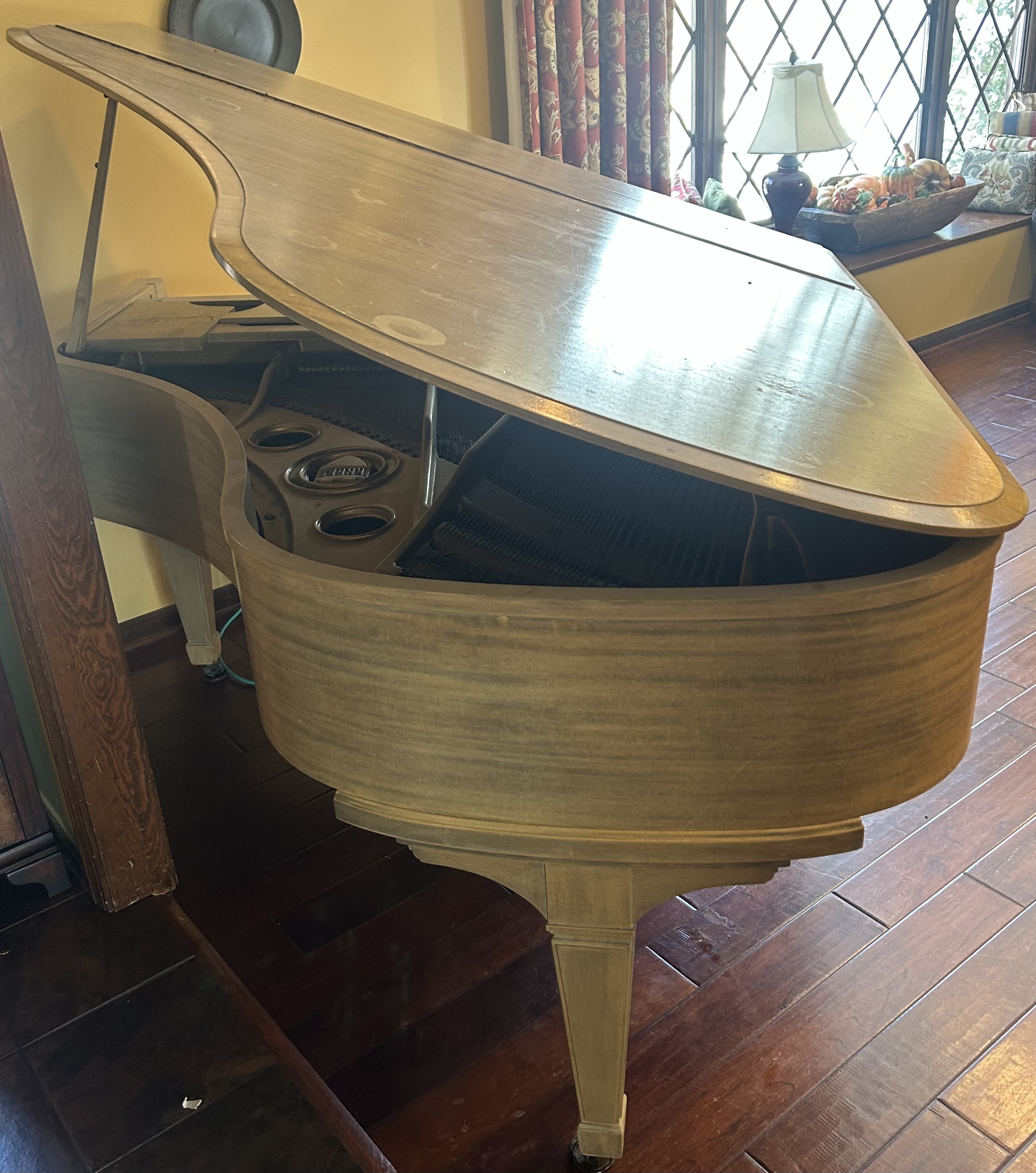 Knabe baby grand 