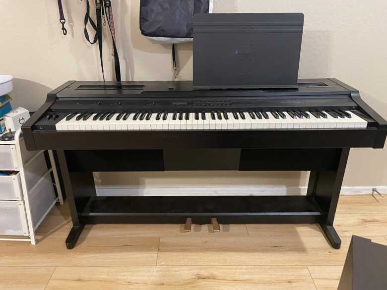 Kurzweil Vintage 88 keyed digital piano