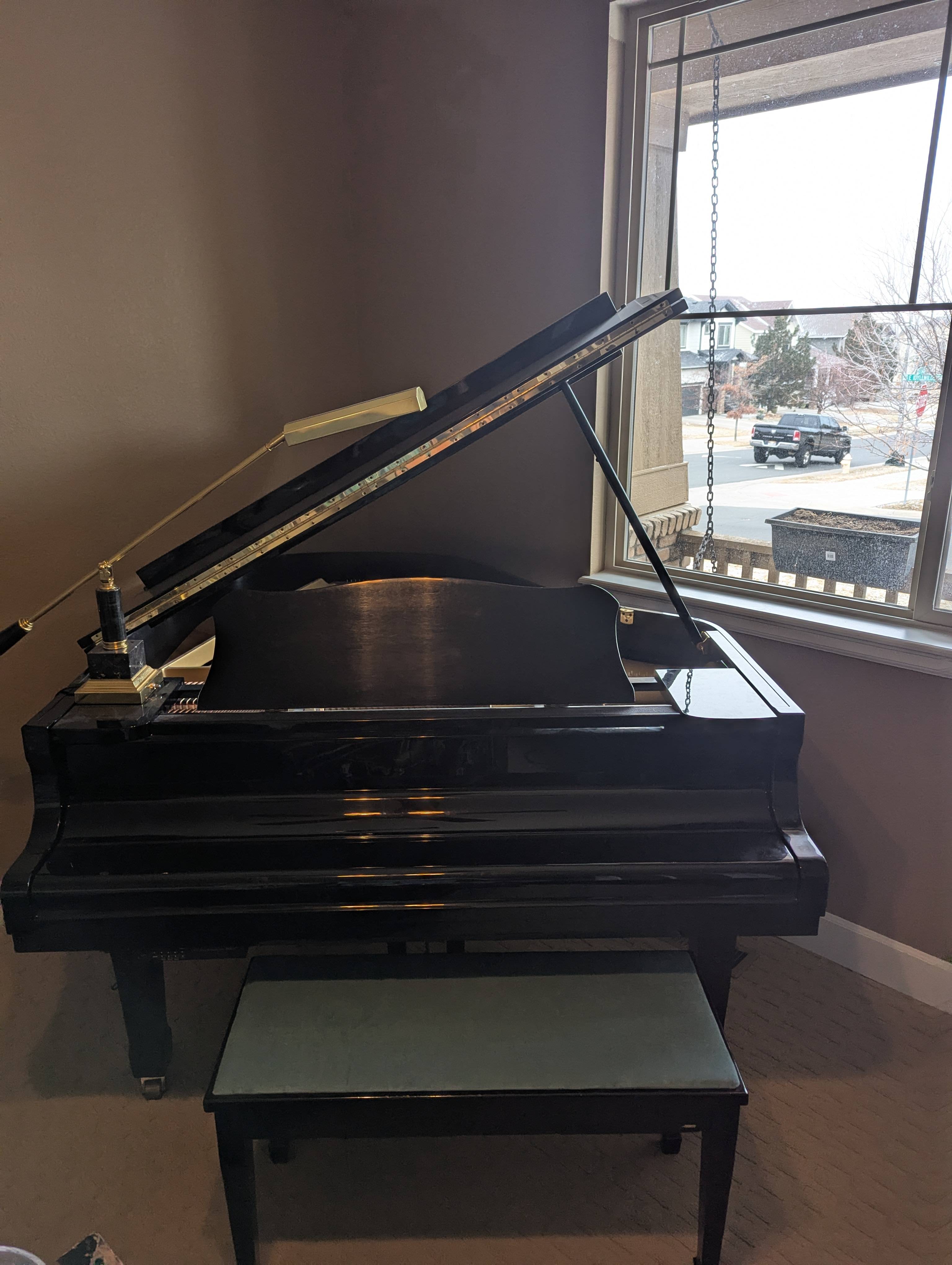 Pristine Yamaha Baby Grand Piano with QRS Pianomation 2000C 