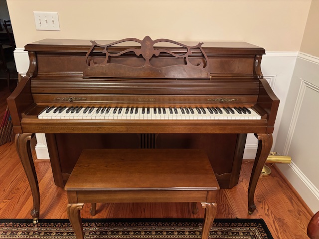 Wurlitzer console--great condition