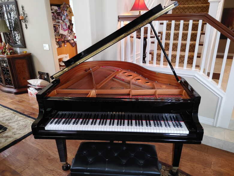 Beautiful Yamaha Baby Grand GC1