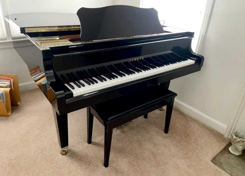 Barely used Yamaha Baby Grand 