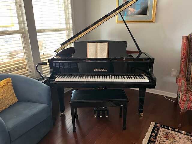 2004 Pearl River Baby Grand For Sale/Excellent Condition