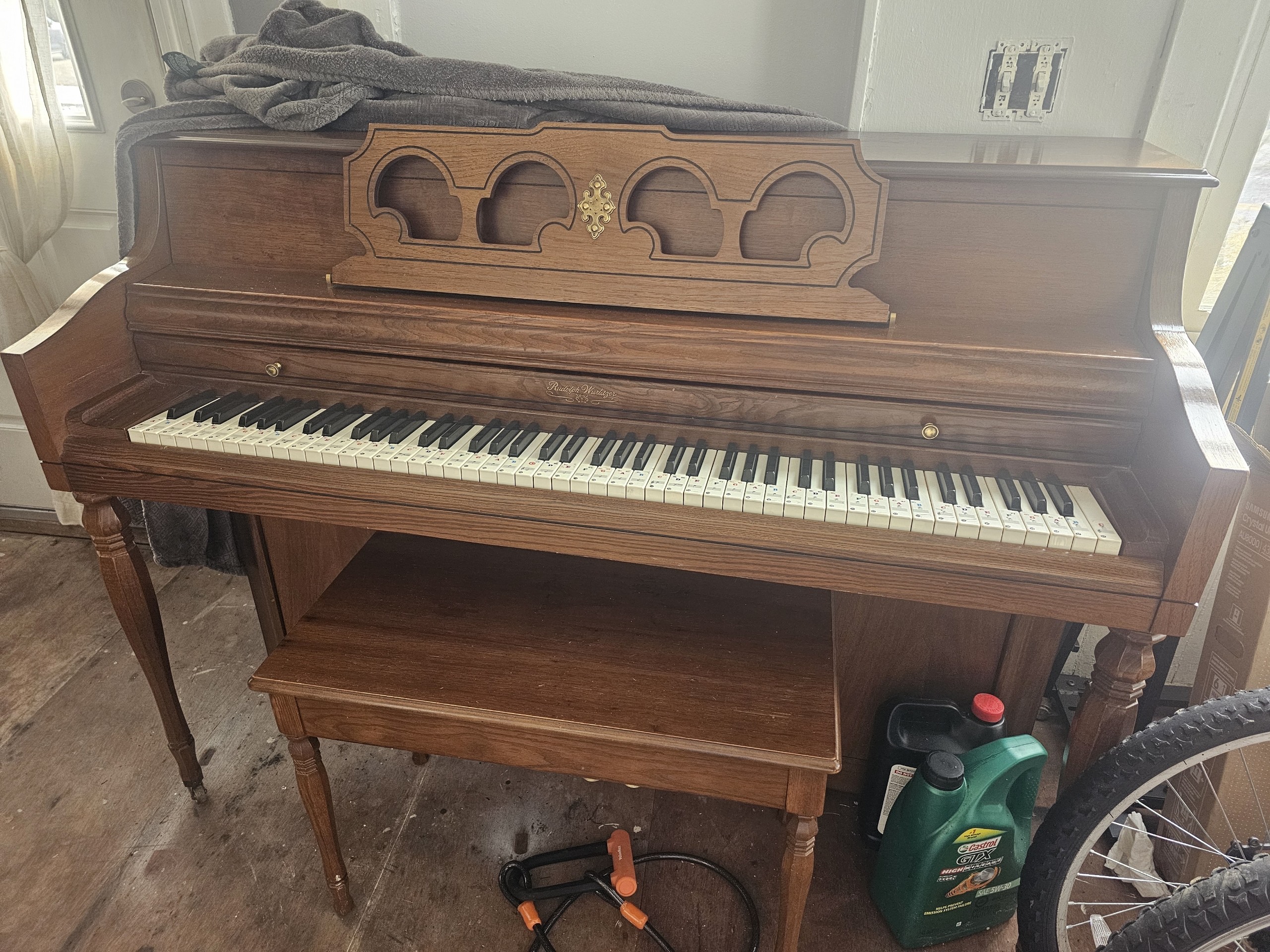 1981 Wurlitzer piano