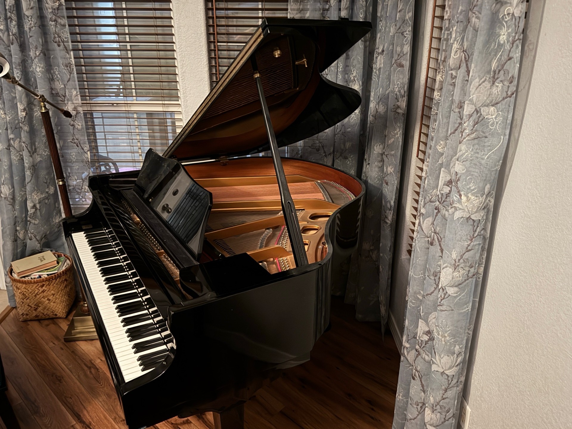 Hobart Cable Baby Grand Piano for Sale