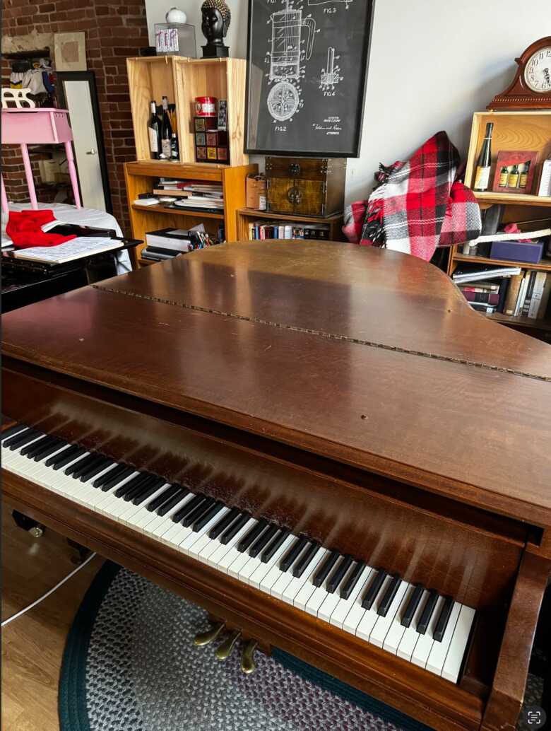 5’6’’ Baldwin Baby Grand to sell in Boston 02210