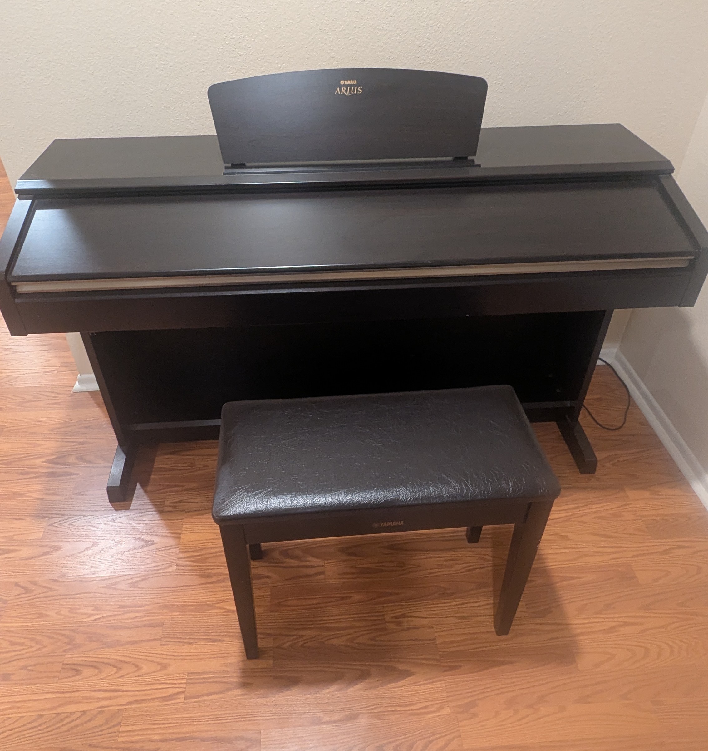 Yamaha YDP-181 Digital Piano w/ Bench