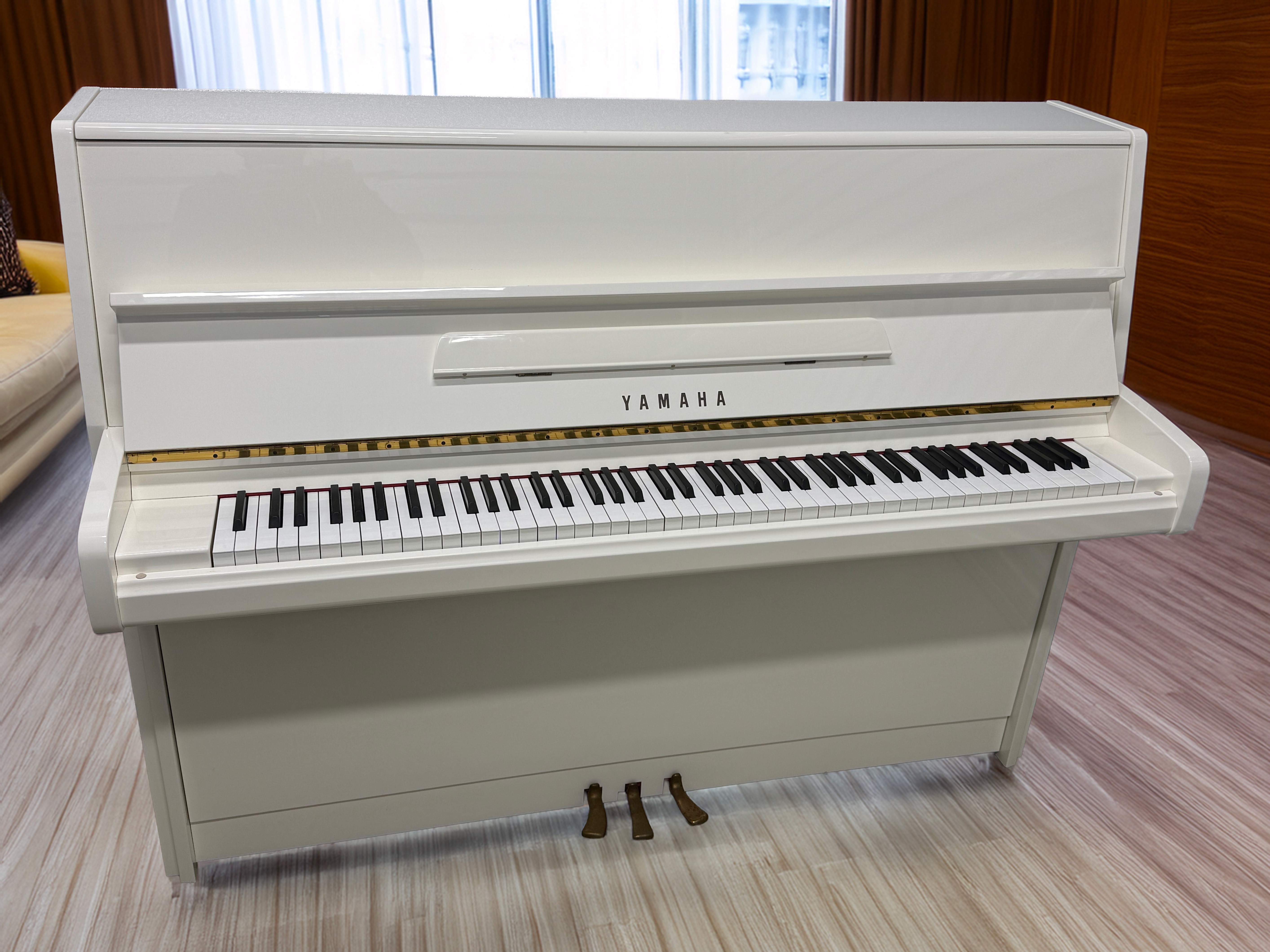 Yamaha P2E Upright Piano – Polished White Finish