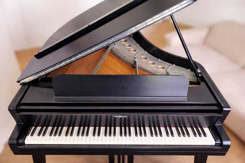 Steinway & Sons Model M Baby Grand — Fully Restored by Stein
