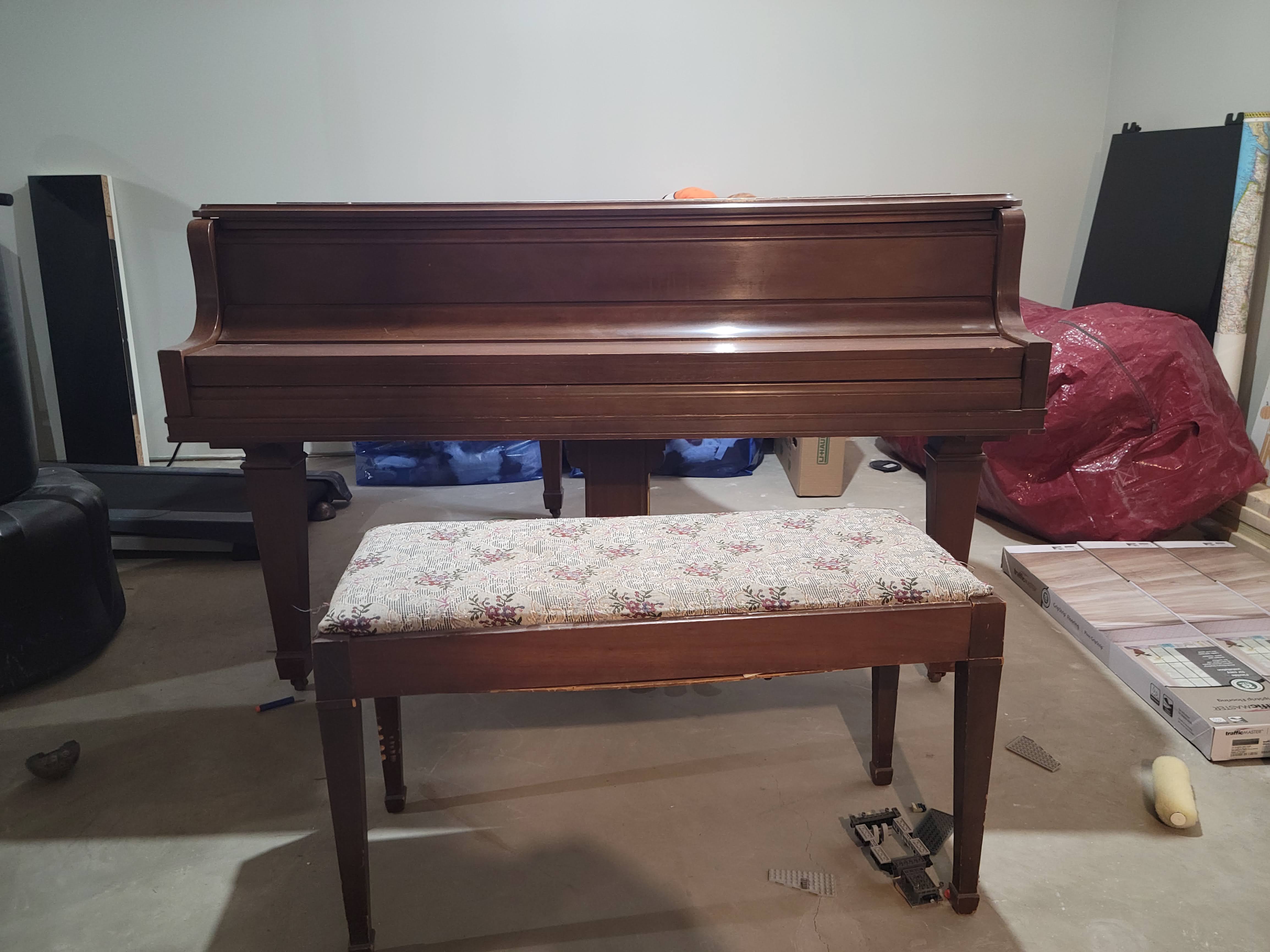 Wm Knabe 1970  Baby Grand Piano