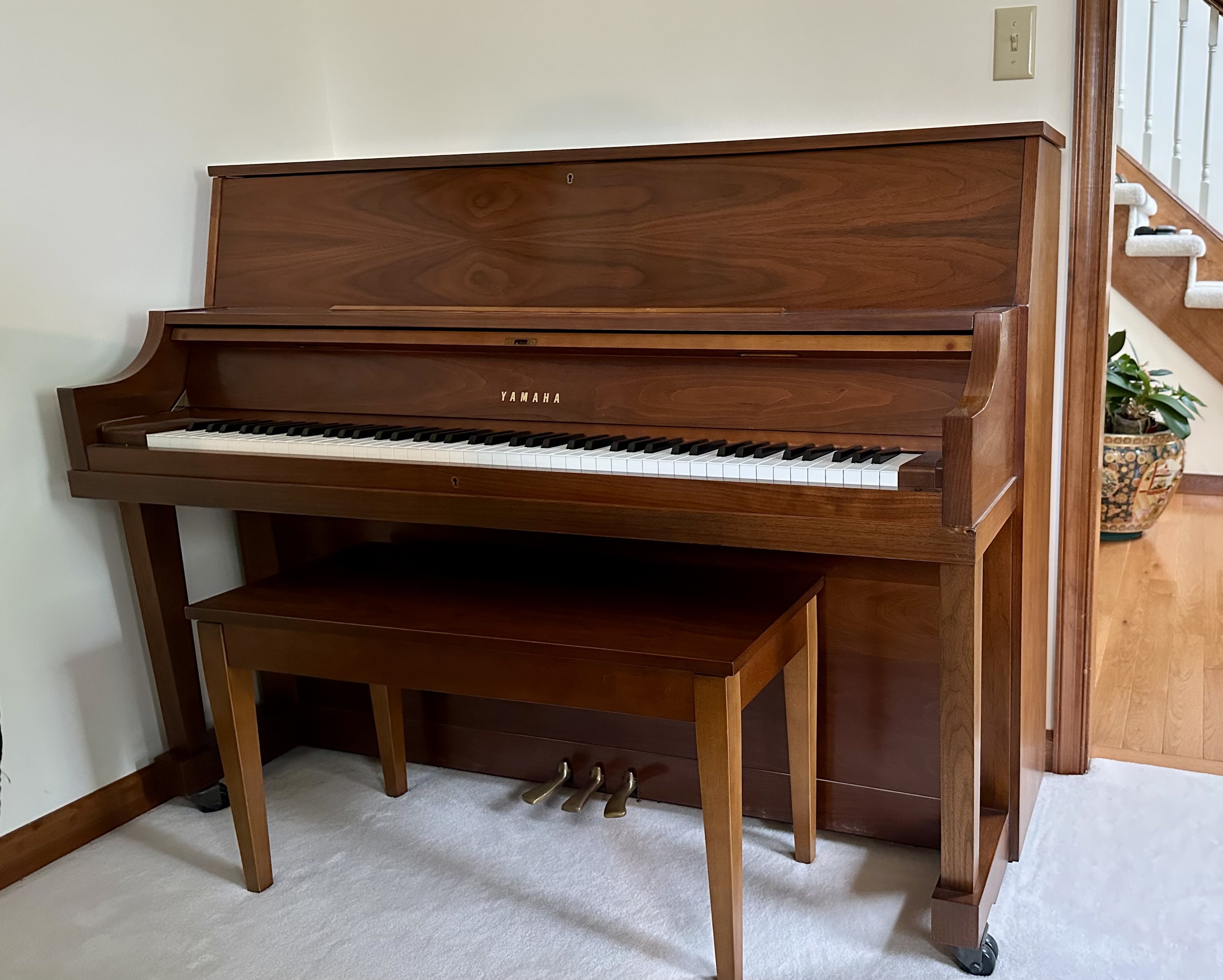 Yamaha P22 Piano– Excellent Condition