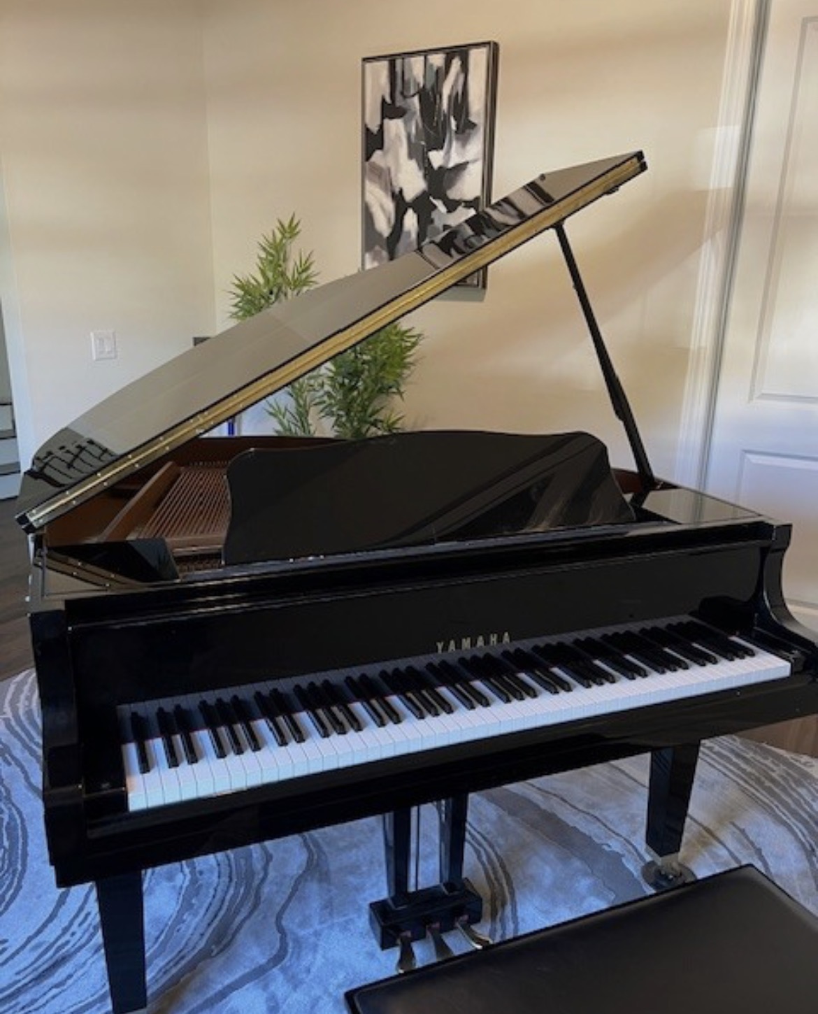 YAMAHA BABY GRAND PIANO. MODEL GA1