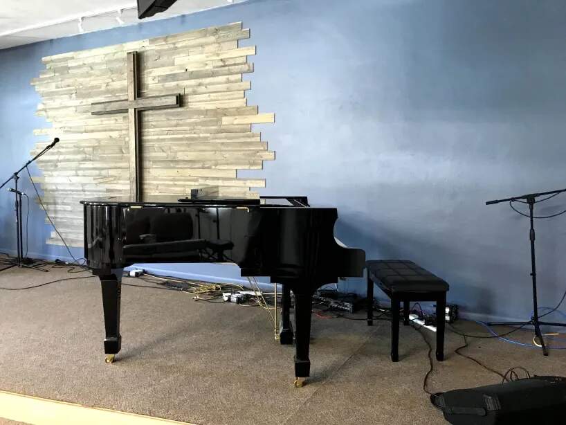 Good Condition Otto Meister XG-168S Baby Grand Piano