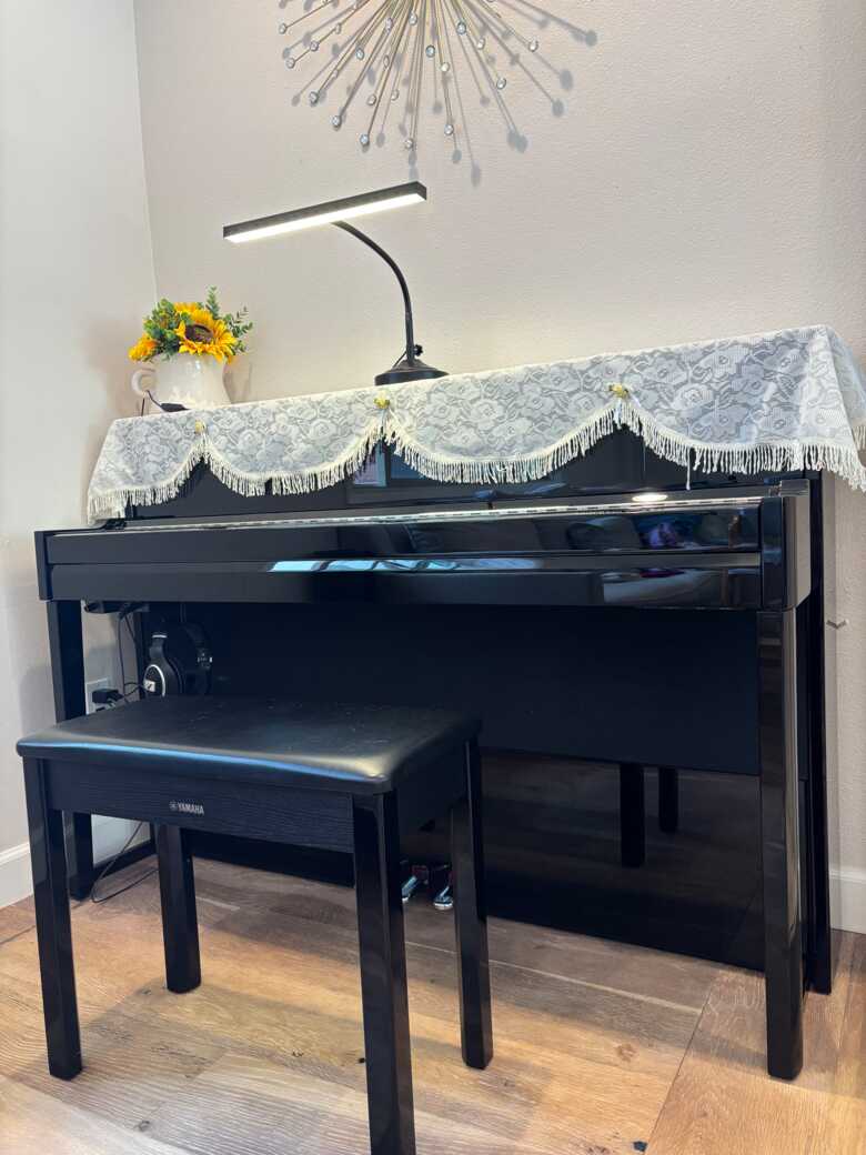 Yamaha AvantGrand NU1X Hybrid Upright Piano 2021