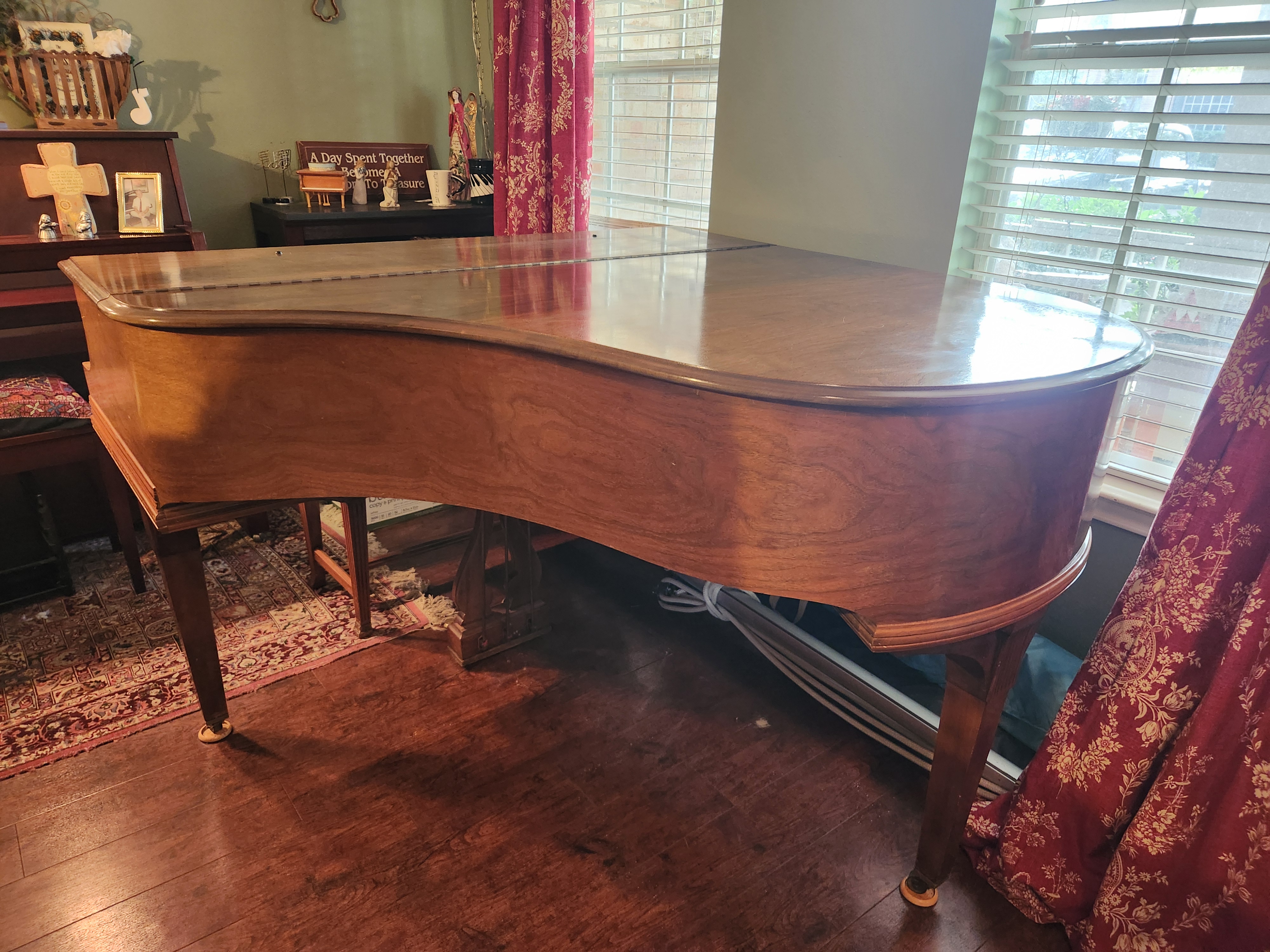 Free piano to good home-buyer pays for moving piano