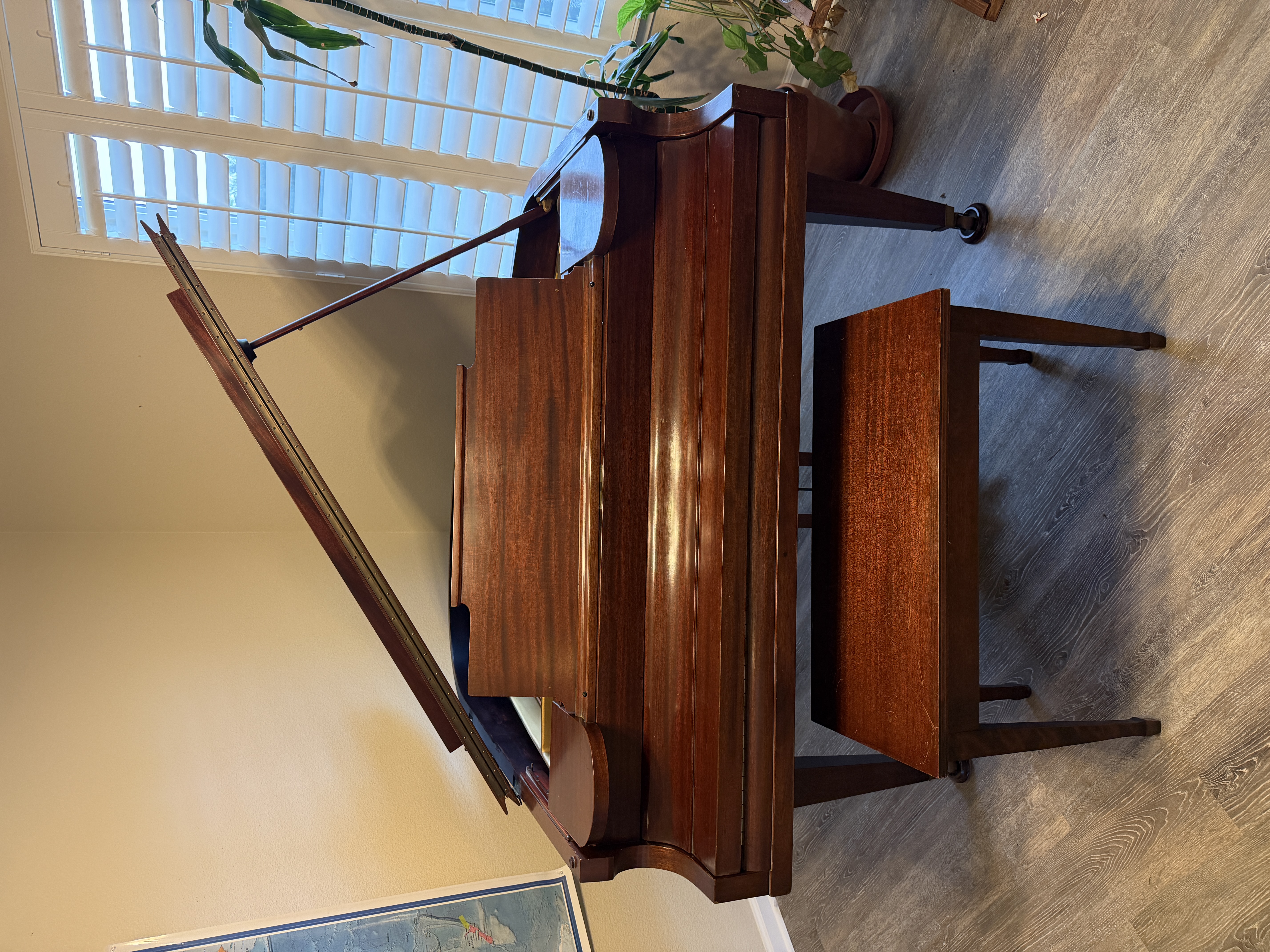 Beautiful 1939 Chickering & Sons Baby Grand Piano 