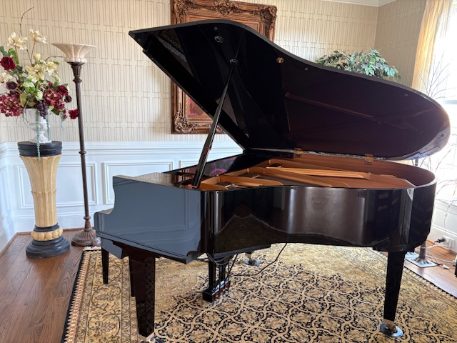 Like-new Yamaha GC1 w/Disklavier