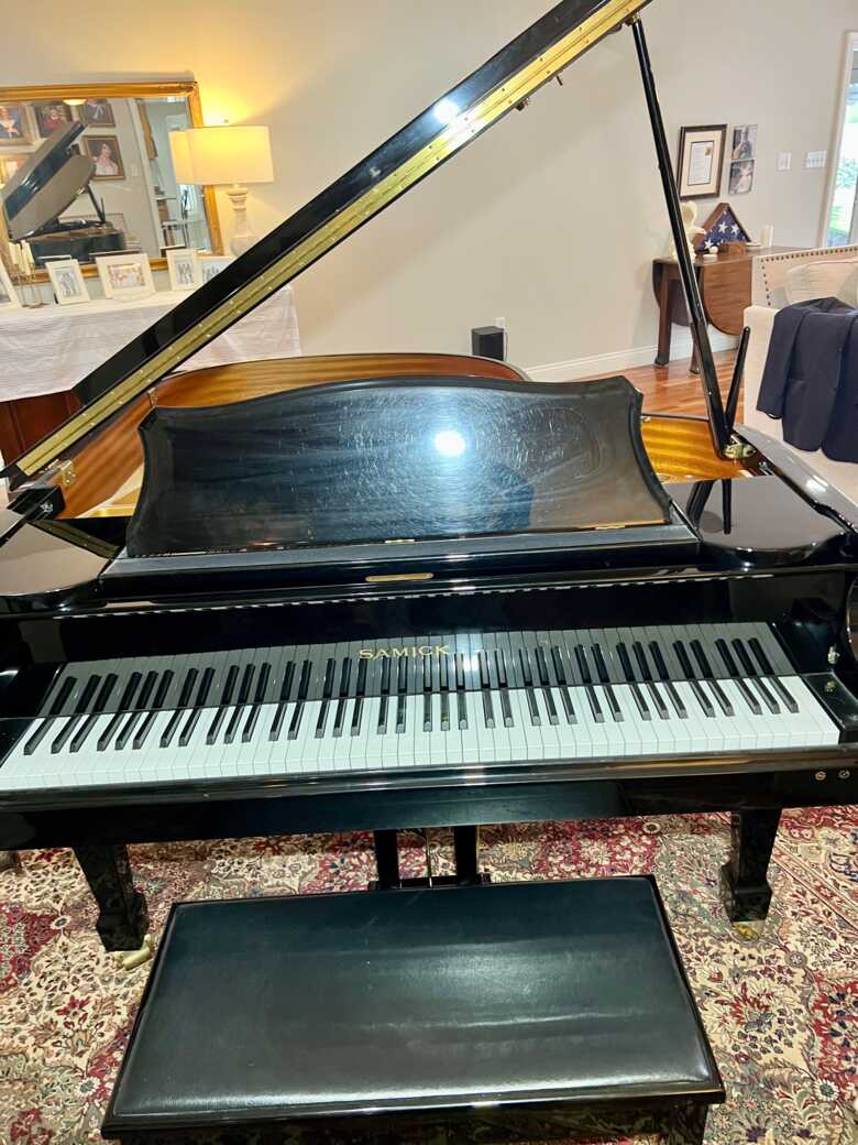 Samick Grand Piano 
