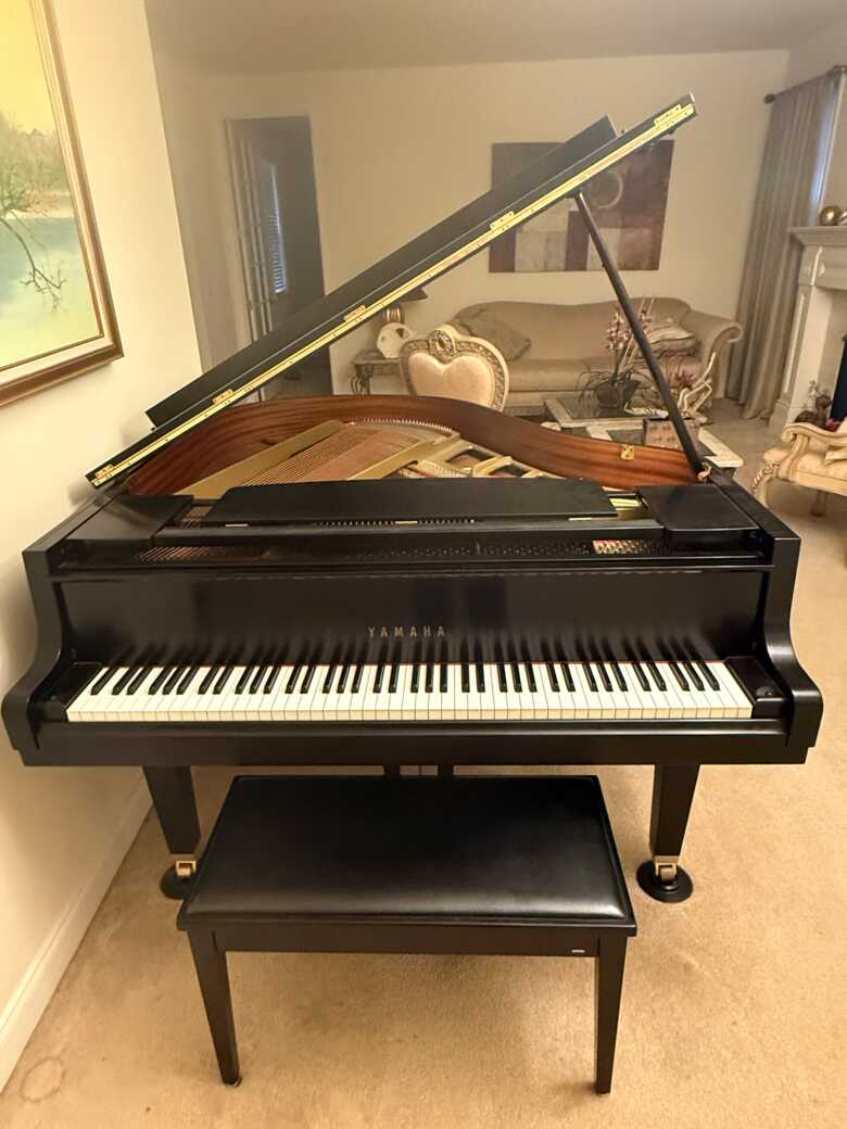 1987 Yamaha GH1 Baby Grand Piano - 5’3” Black Semi-Gloss 
