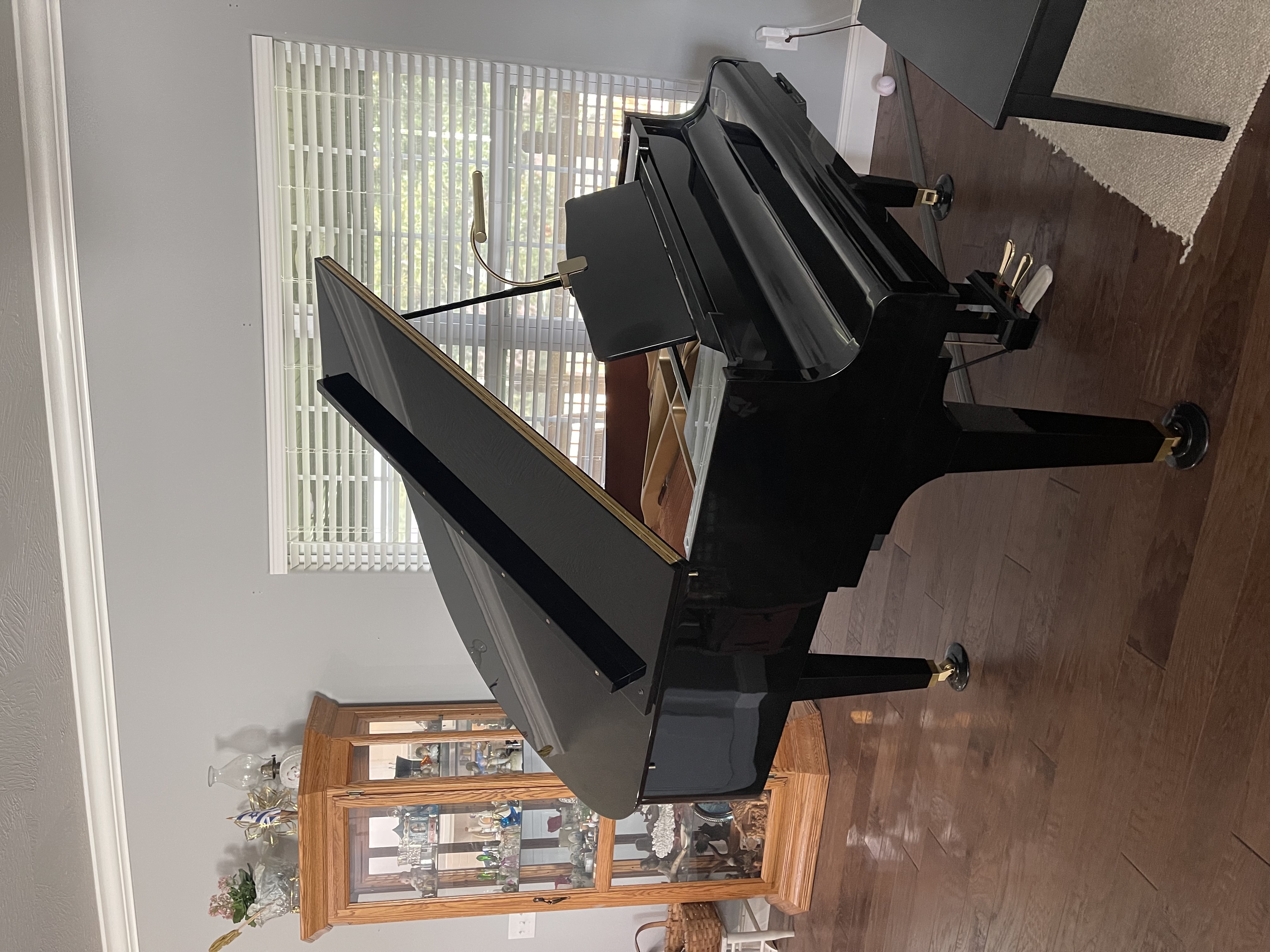 Like new Kawai, with disc player/bose speaker