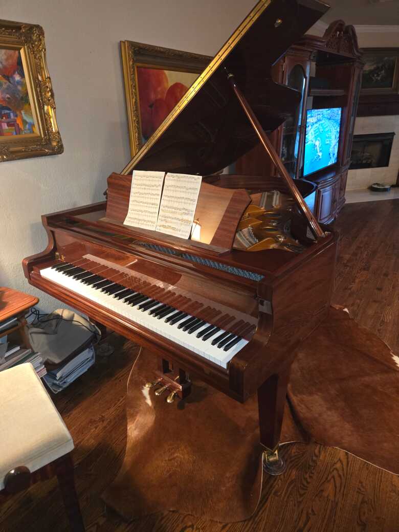 SEILER GRAND PIANO