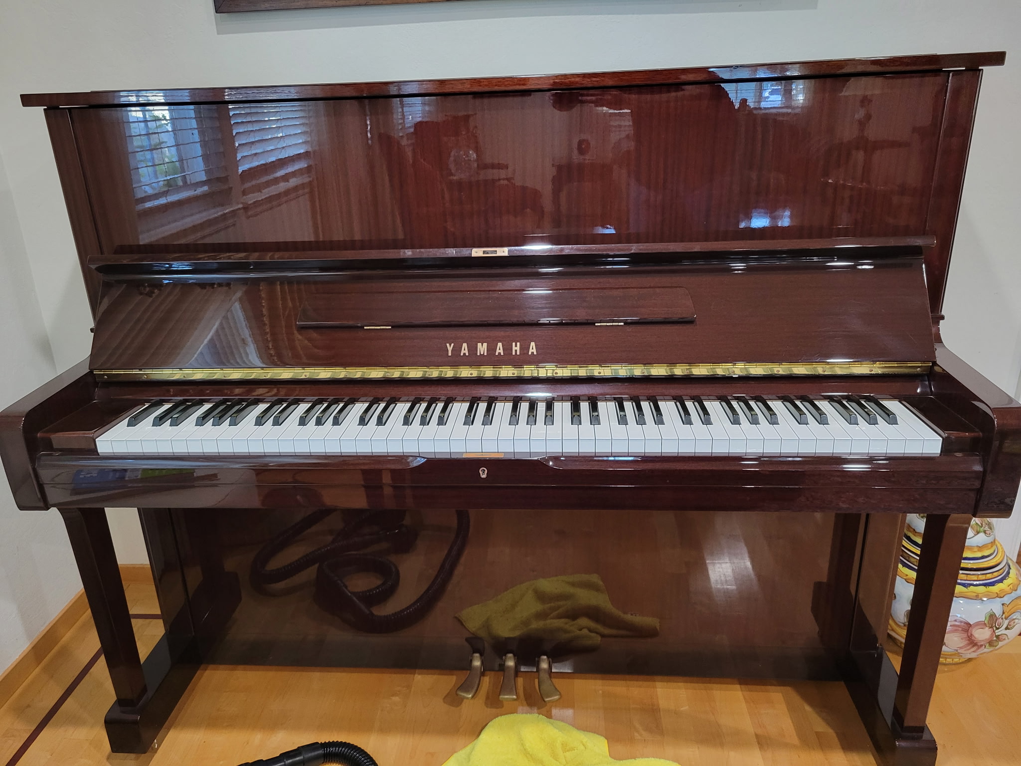 Yamaha Piano in excellent condition for sale