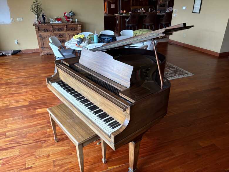 Hardman 5’ Grand Piano 