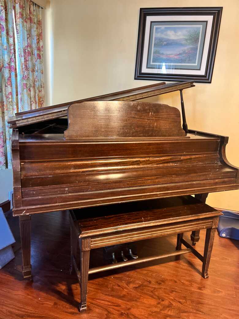 Everett Baby Grand Piano
